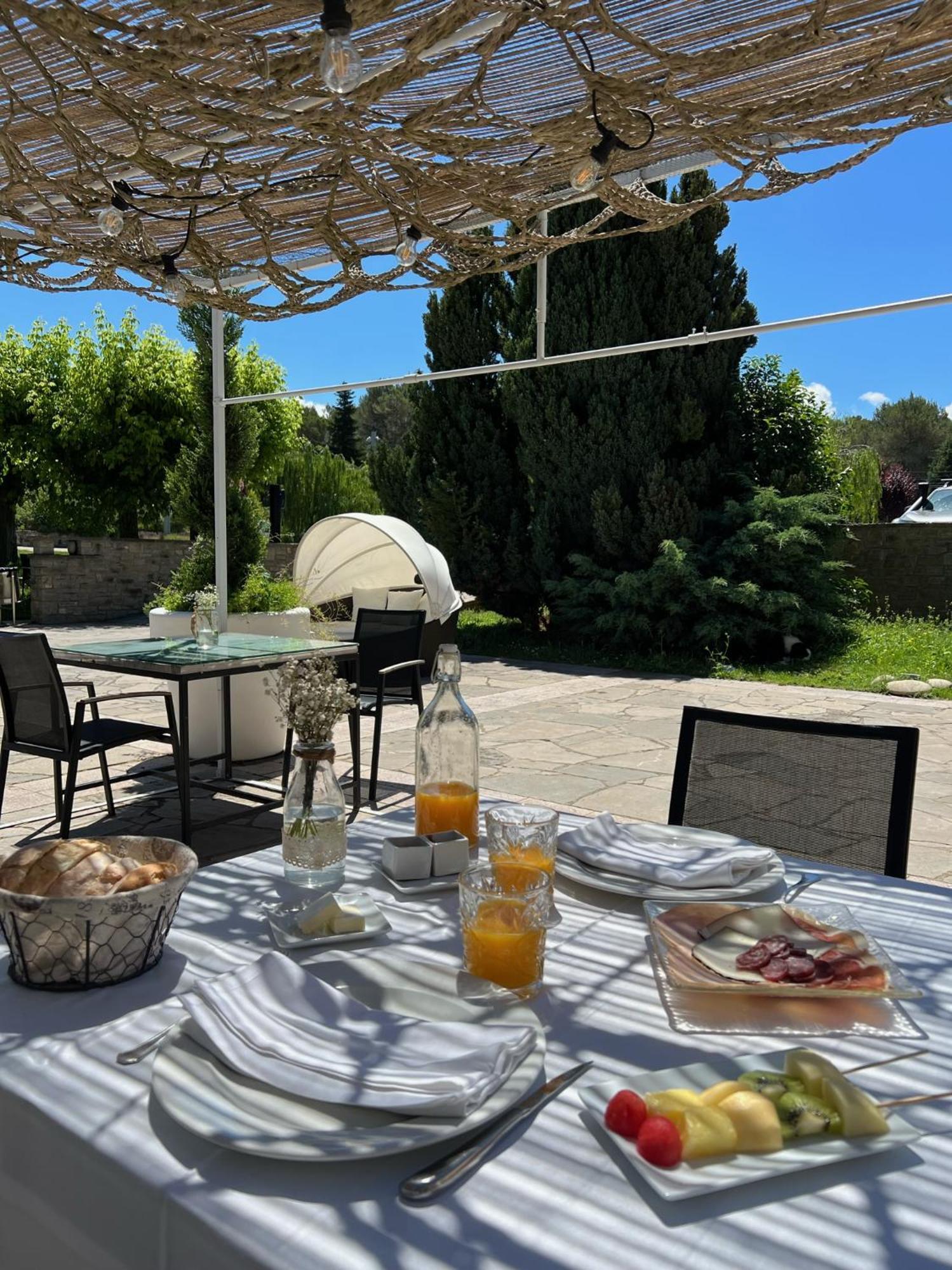 Boutique Hotel Urbisol Calders ภายนอก รูปภาพ