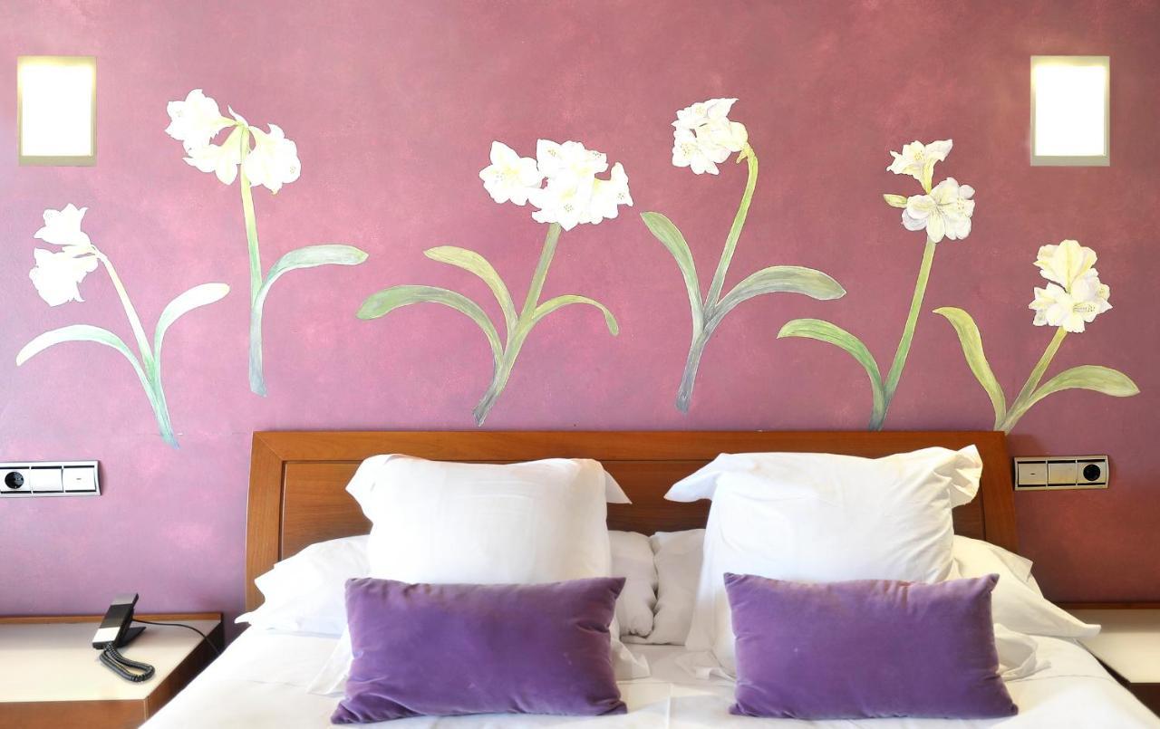 Boutique Hotel Urbisol Calders ภายนอก รูปภาพ